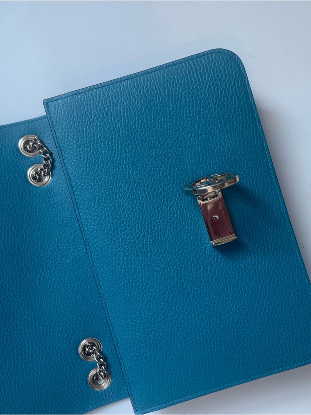 Gucci Teal Blue Leather Crossbody with Gold-Tone Chain - Picture 3 of 5